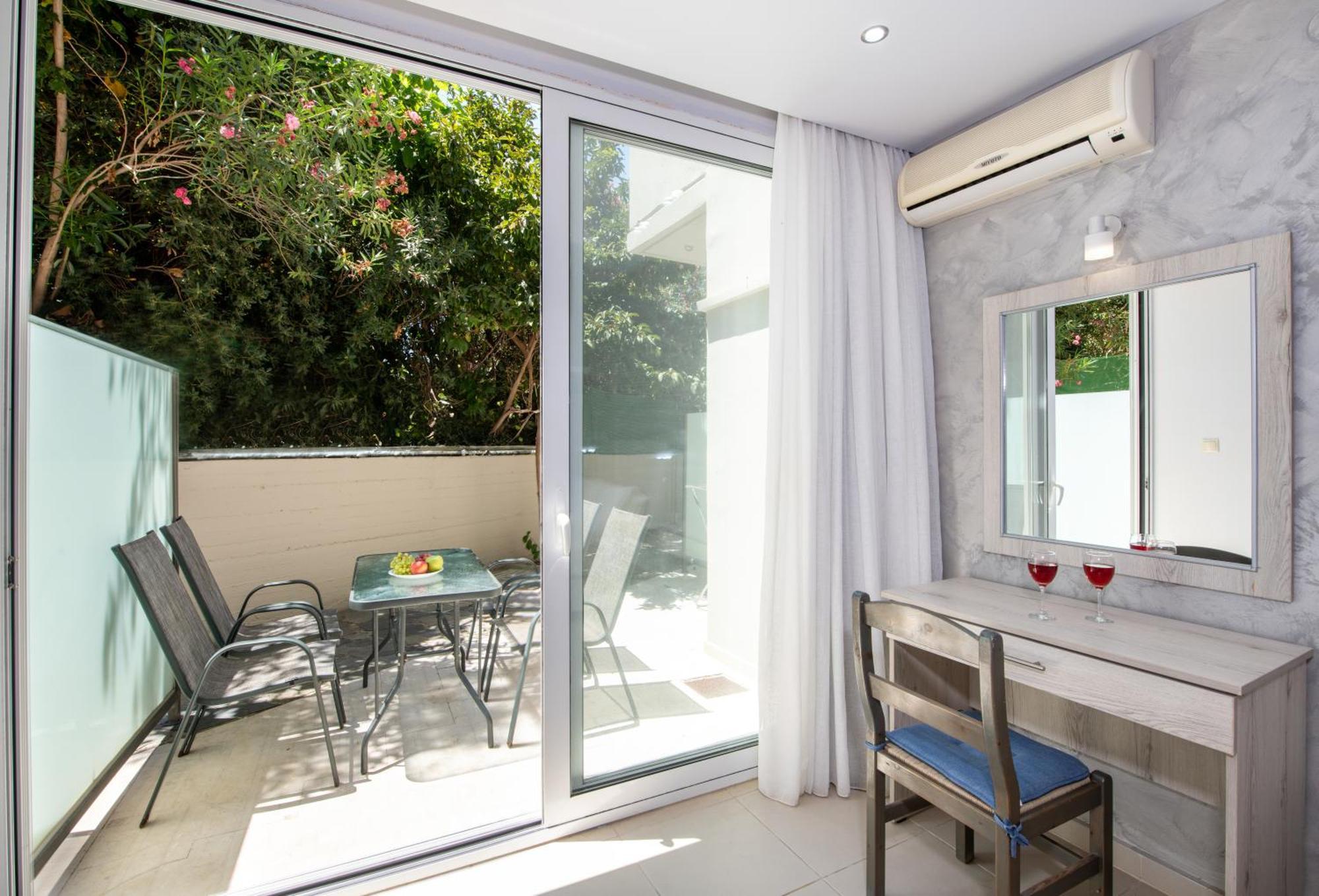 Labyrinth Hotel Georgioupoli Exterior foto